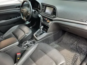 Hyundai Avante 2017 Gray