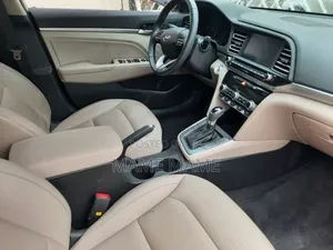 Hyundai Avante 2020 White