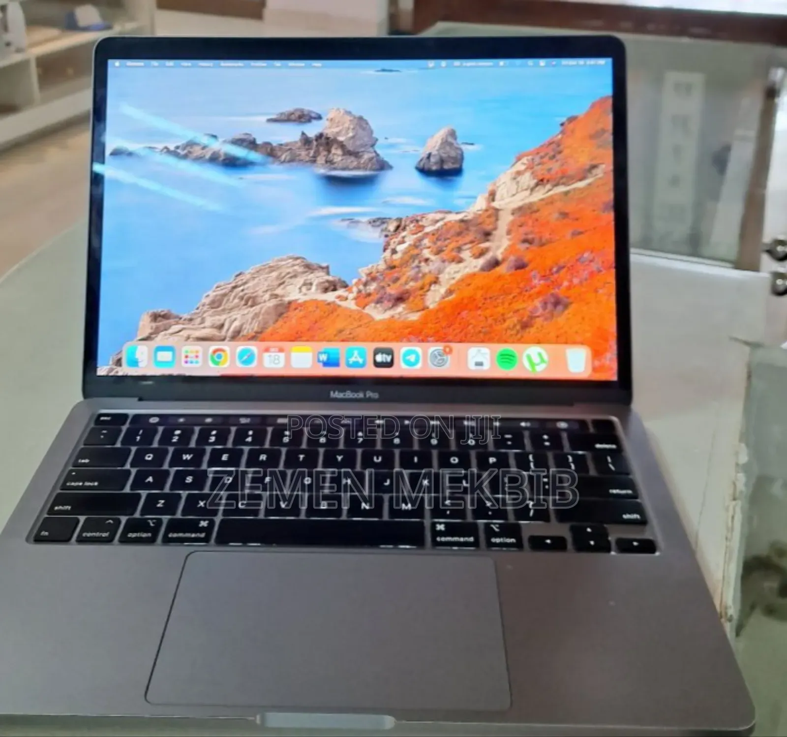New Laptop Apple MacBook Pro 2020 16GB Intel Core I5 SSD 512GB