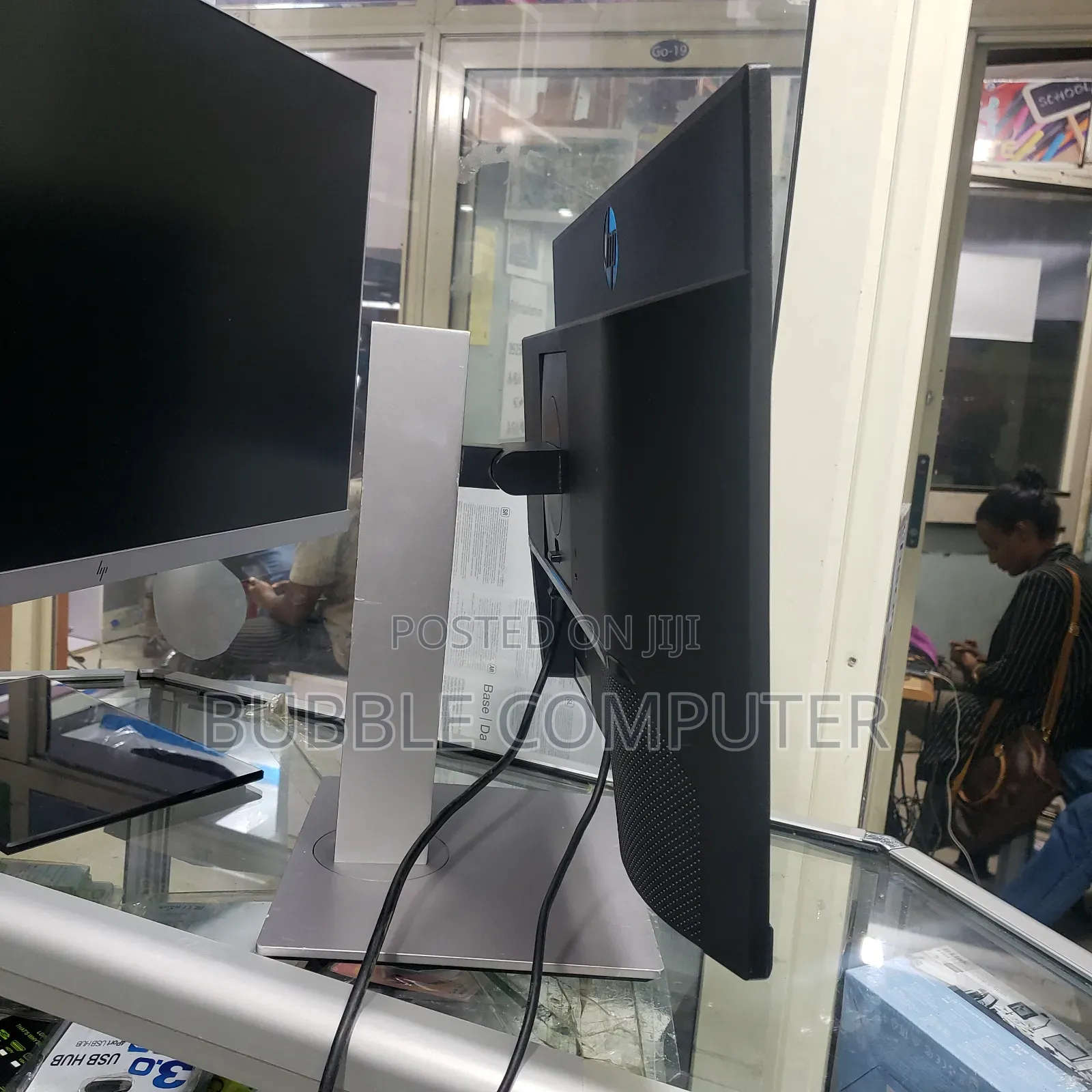 HP 24 Frameless PLUS Built in Speaker