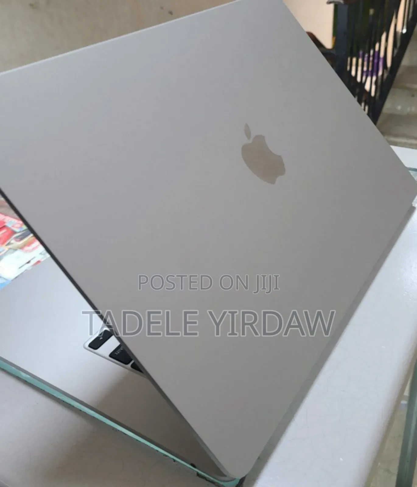 New Laptop Apple MacBook Air 2022 M2 8GB Apple M2 SSD 256GB