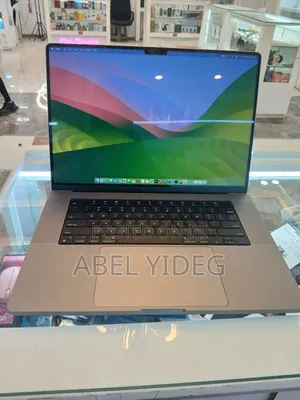 Photo - New Laptop Apple MacBook Pro 2023 M2 32GB Apple M2 SSD 512GB