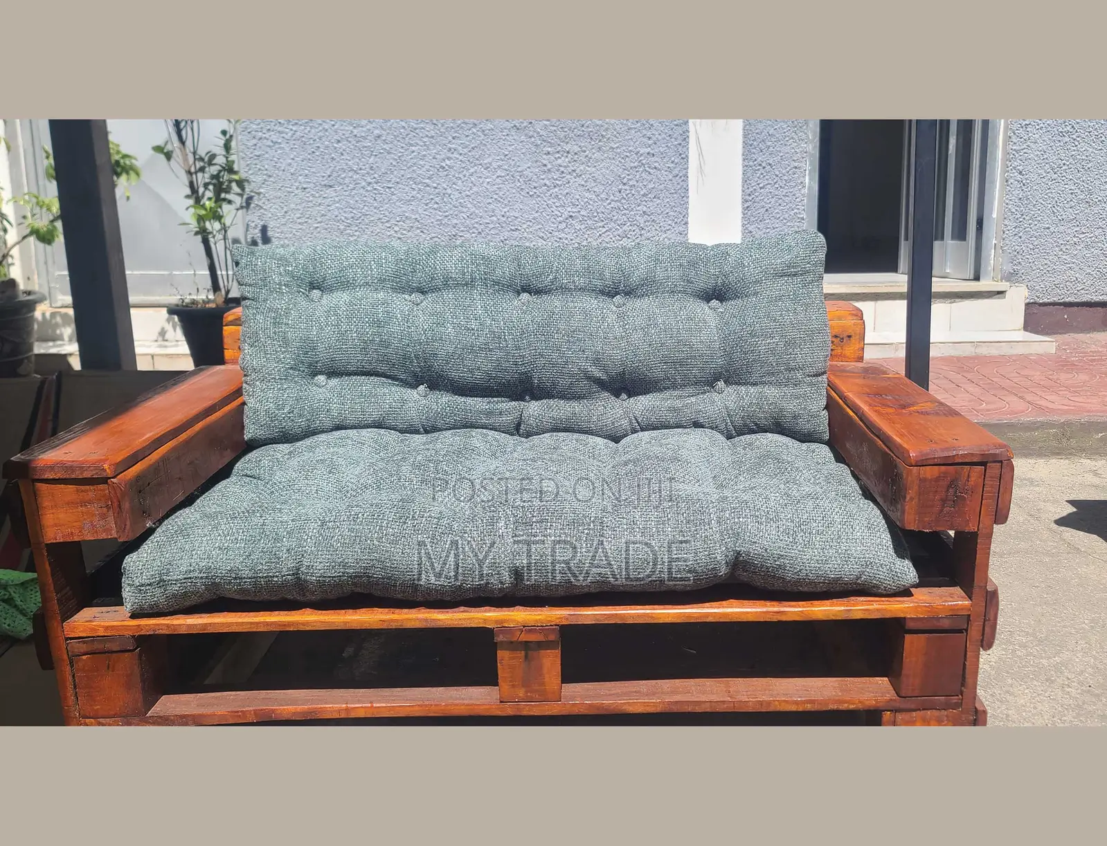 Wooden Pallette Sofa
