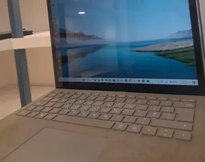 New Laptop Microsoft Surface 16GB Intel Core I7 SSD 512GB