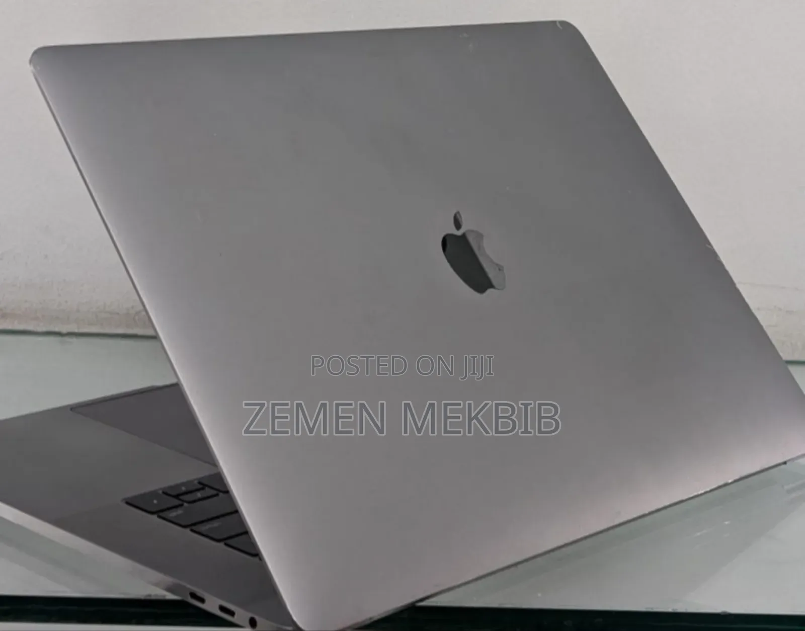 New Laptop Apple MacBook 2018 32GB Intel Core I9 SSD 512GB