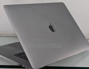 New Laptop Apple MacBook 2018 32GB Intel Core I9 SSD 512GB