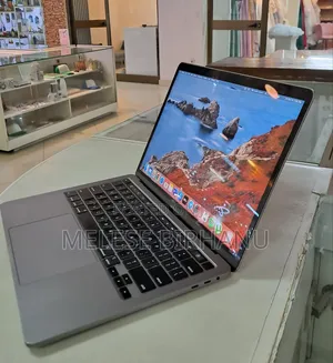 New Laptop Apple MacBook Pro 2020 16GB Intel Core I5 SSD 512GB