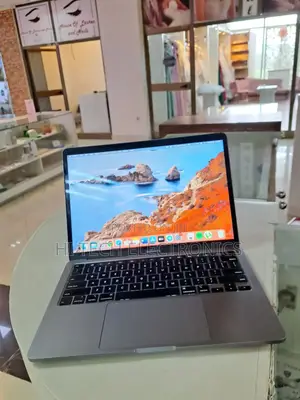 New Laptop Apple MacBook Pro 2020 M1 16GB Intel Core I5 SSD 512GB