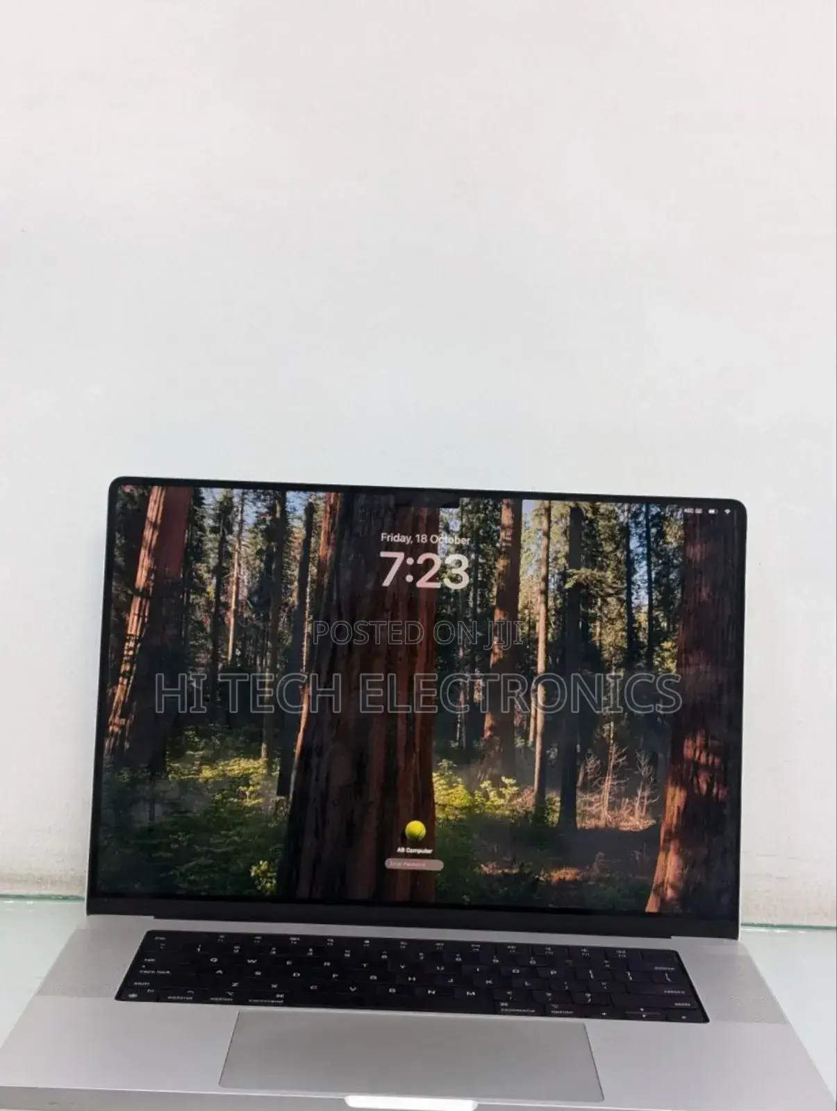 New Laptop Apple MacBook Pro M1 16GB Apple M1 Pro SSD 1T