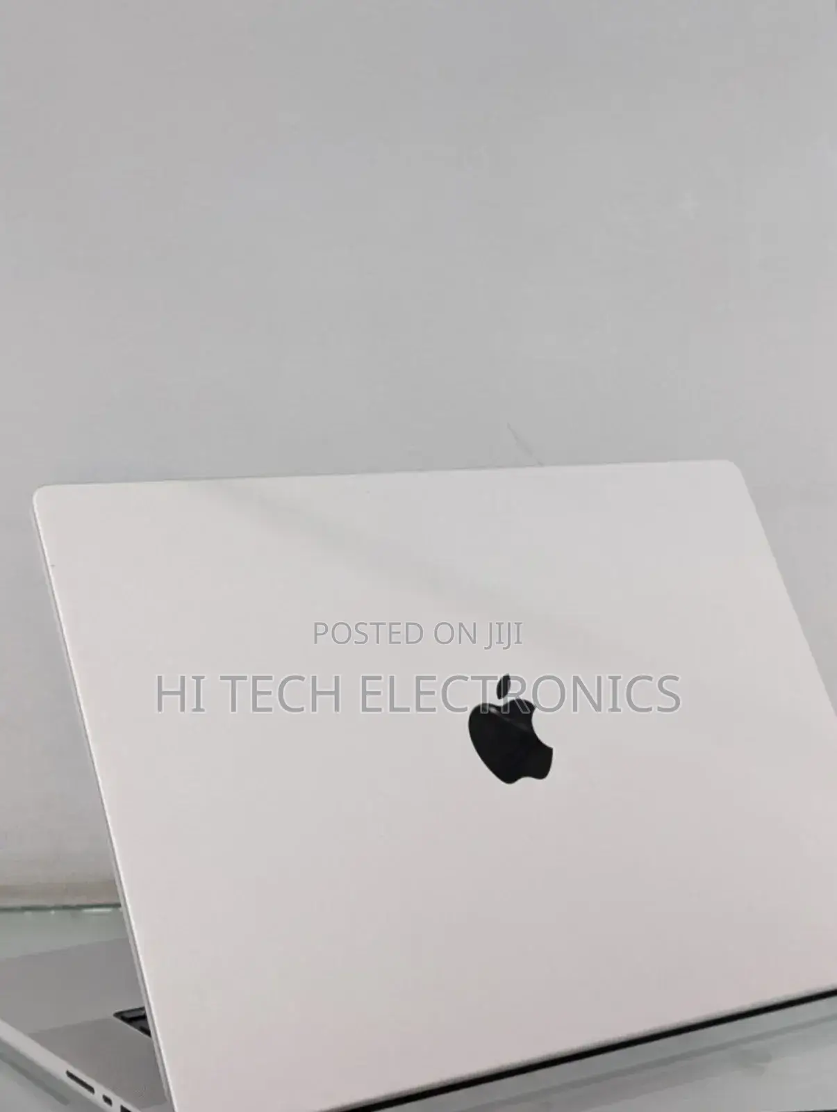 New Laptop Apple MacBook Pro M1 16GB Apple M1 Pro SSD 1T