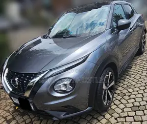 Photo - Nissan Juke 2017 Gray