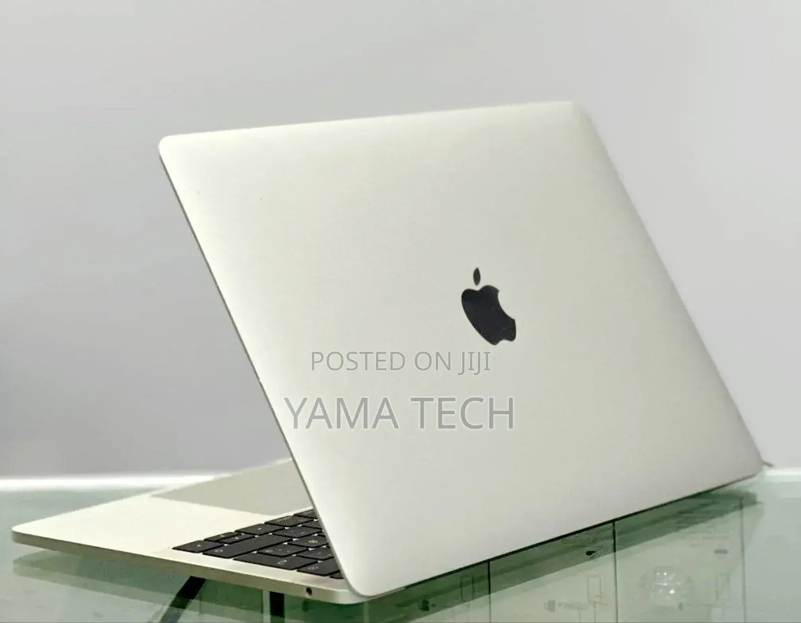 New Laptop Apple MacBook Pro 2017 8GB Intel Core I5 SSD 256GB