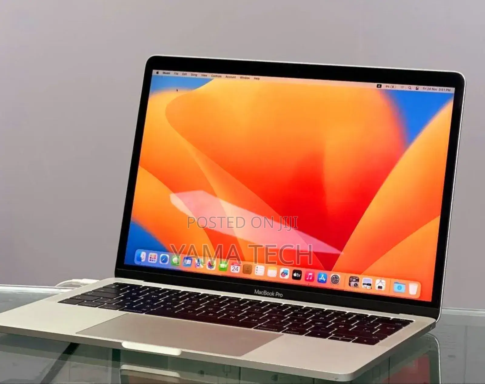 New Laptop Apple MacBook Pro 2017 8GB Intel Core I5 SSD 256GB