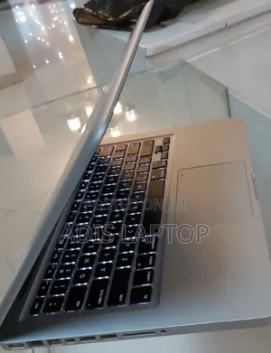 New Laptop Apple MacBook Pro 2012 4GB Intel Core I5 SSD 128GB