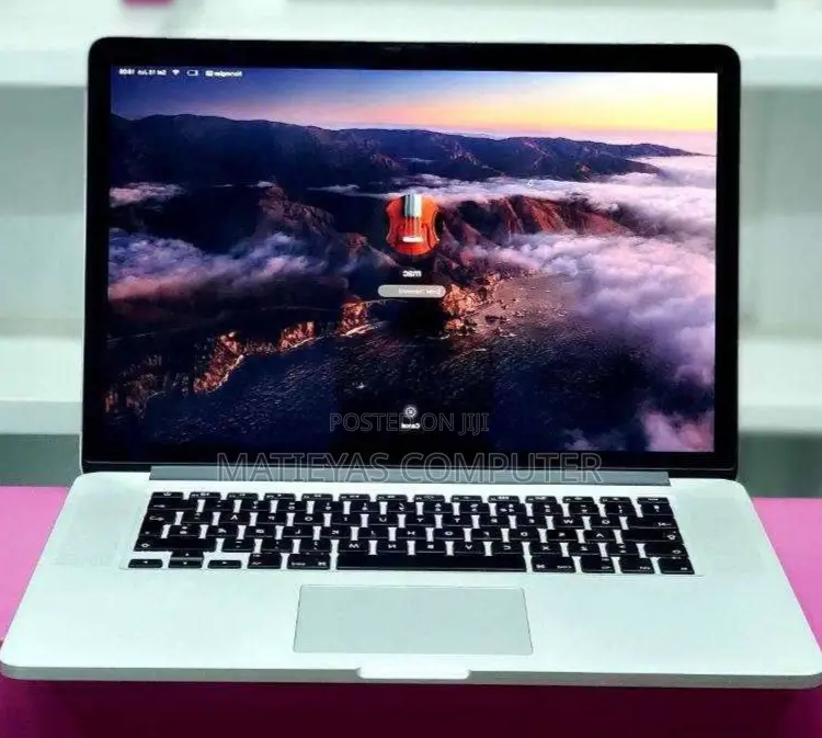 New Laptop Apple MacBook Pro 2015 16GB Intel Core I7 SSD 512GB