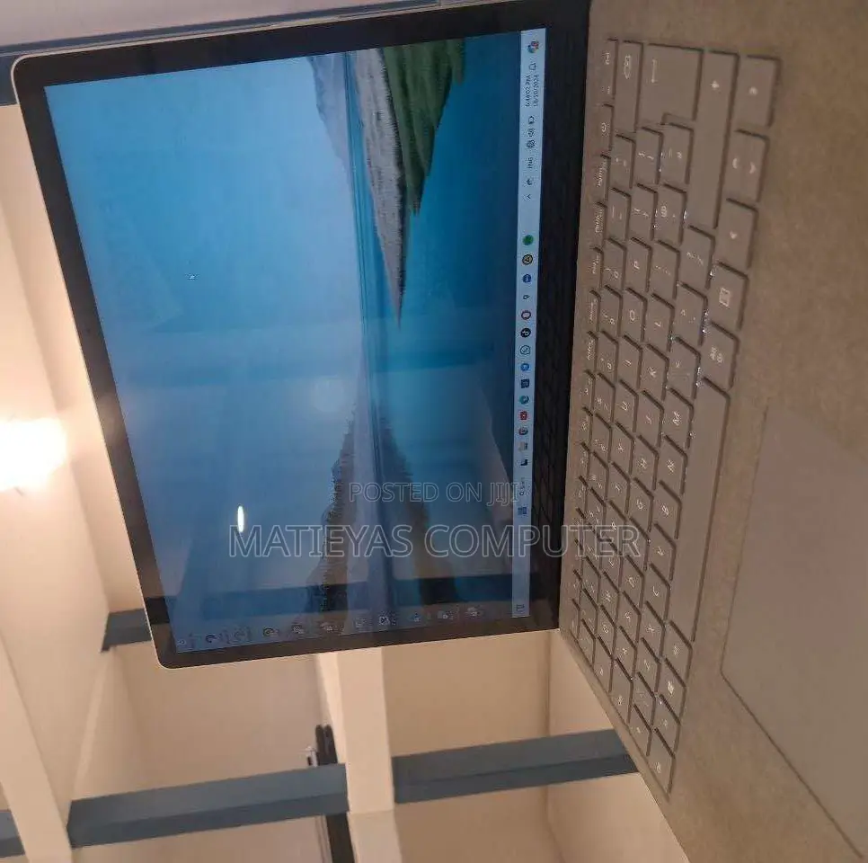 New Laptop Microsoft Surface 16GB Intel Core I7 SSD 512GB