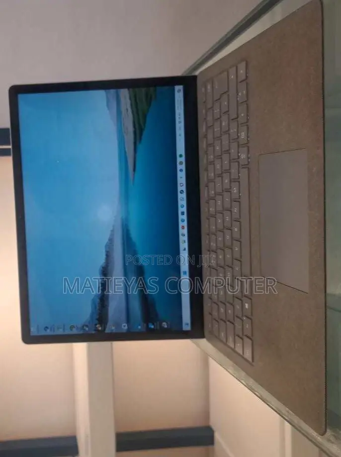 New Laptop Microsoft Surface 16GB Intel Core I7 SSD 512GB