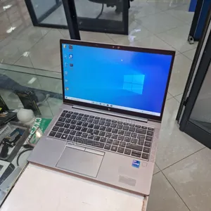 New Laptop HP ZBook Firefly G8 16GB Intel Core I7 SSD 512GB