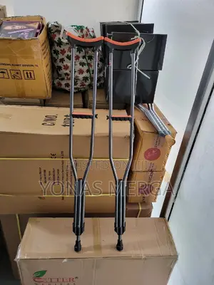 Photo - Auxiliary Crutches ፵$Flamingo Crutches፪°C Cranch፲_crutches