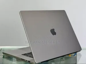 New Laptop Apple MacBook Pro M1 32GB Apple M1 Pro SSD 2T