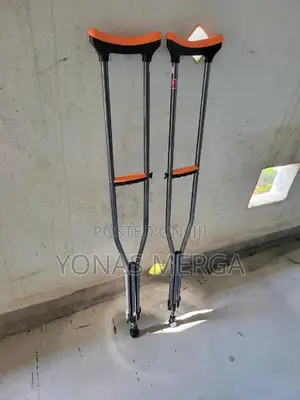 Flamingo Underarm Crutches፫=Crutches7better Ground Grip