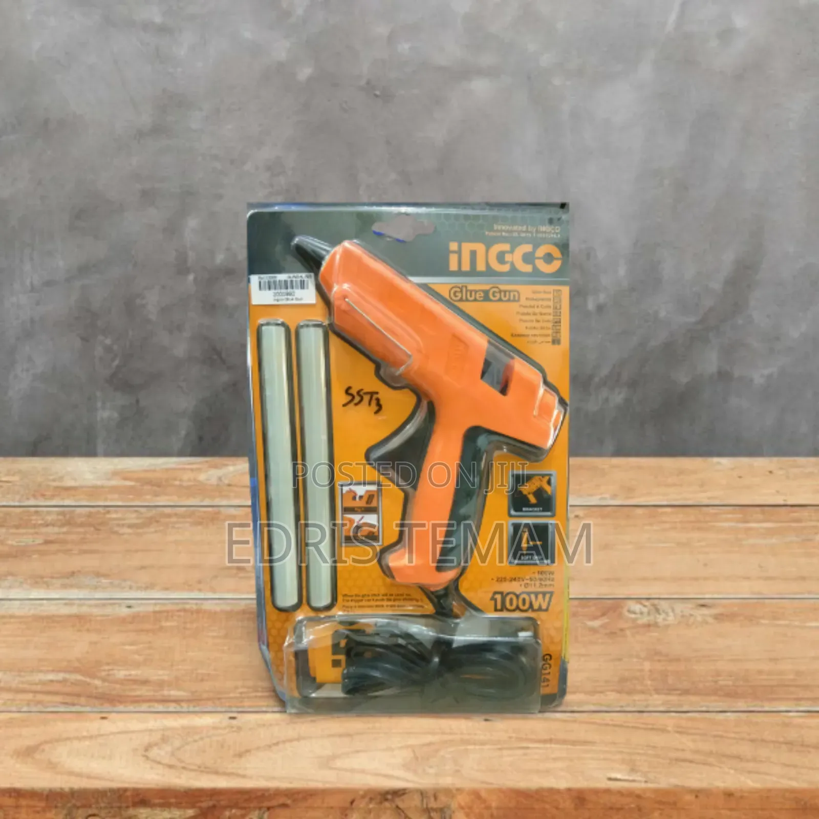 INGCO Glue Gun 100w for Sticking Things Perfectly