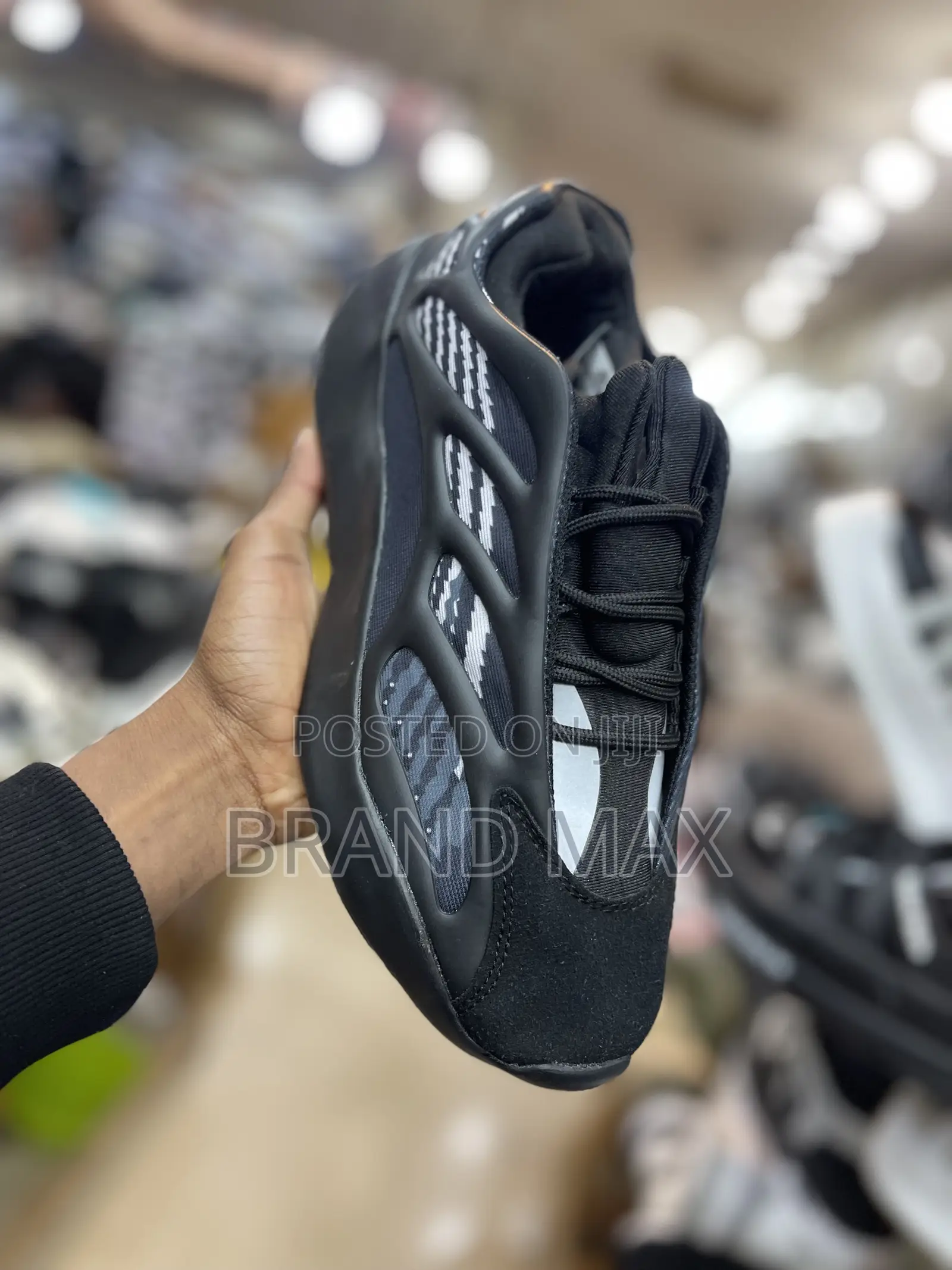 Adidas Yeezy 700v3 High Quality