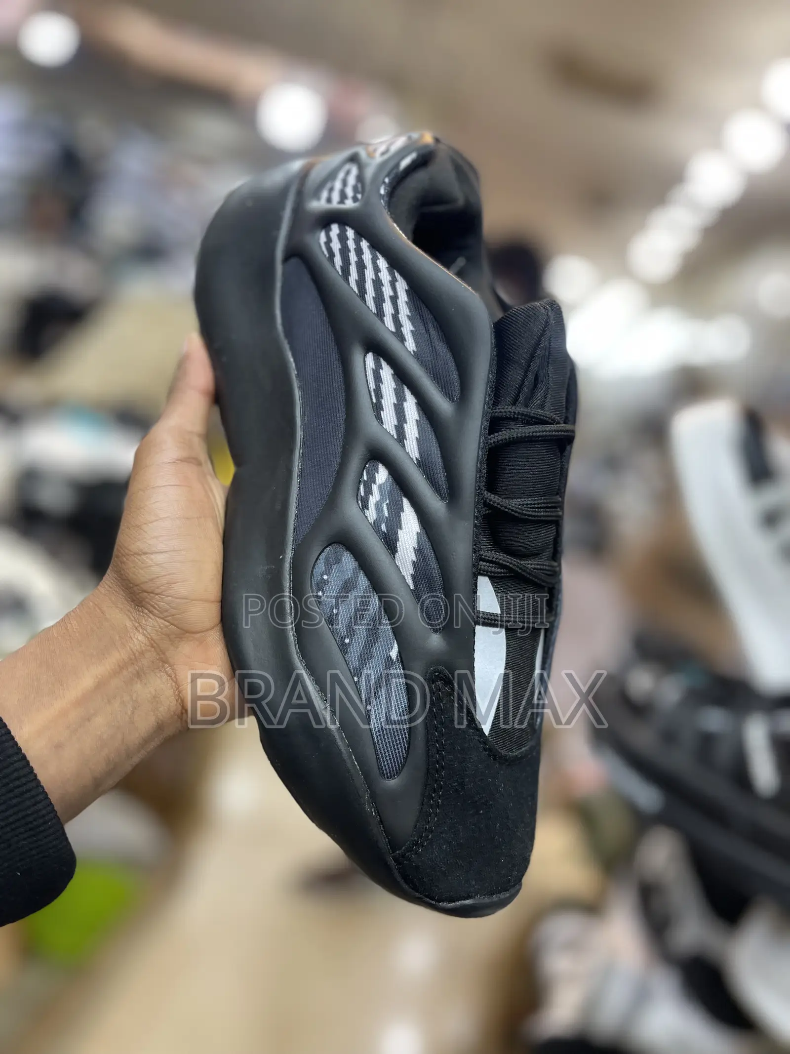 Adidas Yeezy 700v3 High Quality