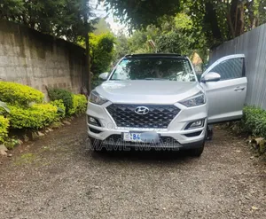 Hyundai Avante 2019 Silver