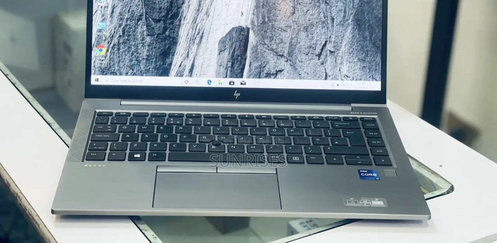 New Laptop HP ZBook Firefly G8 16GB Intel Core I7 SSD 512GB