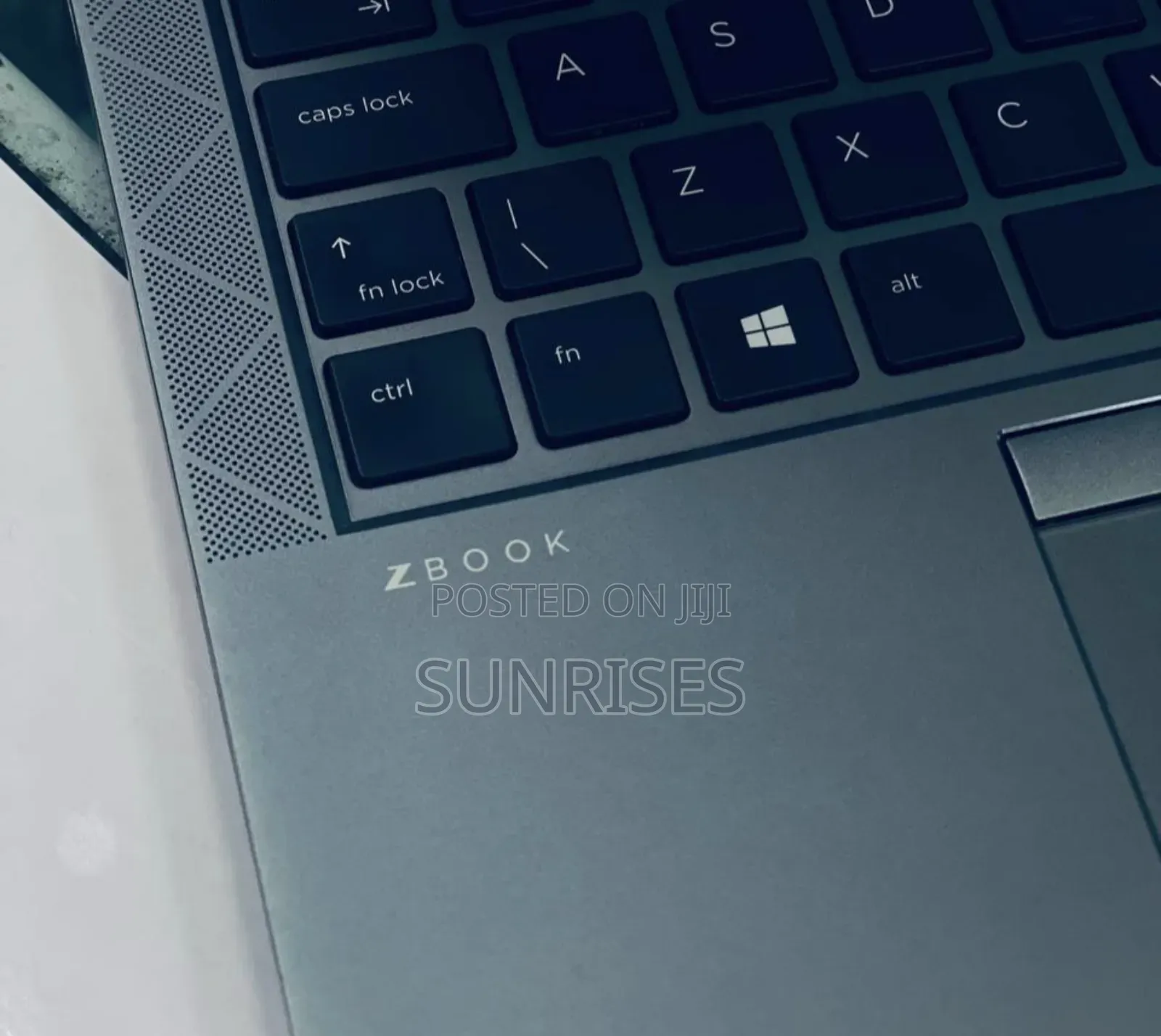 New Laptop HP ZBook Firefly G8 16GB Intel Core I7 SSD 512GB