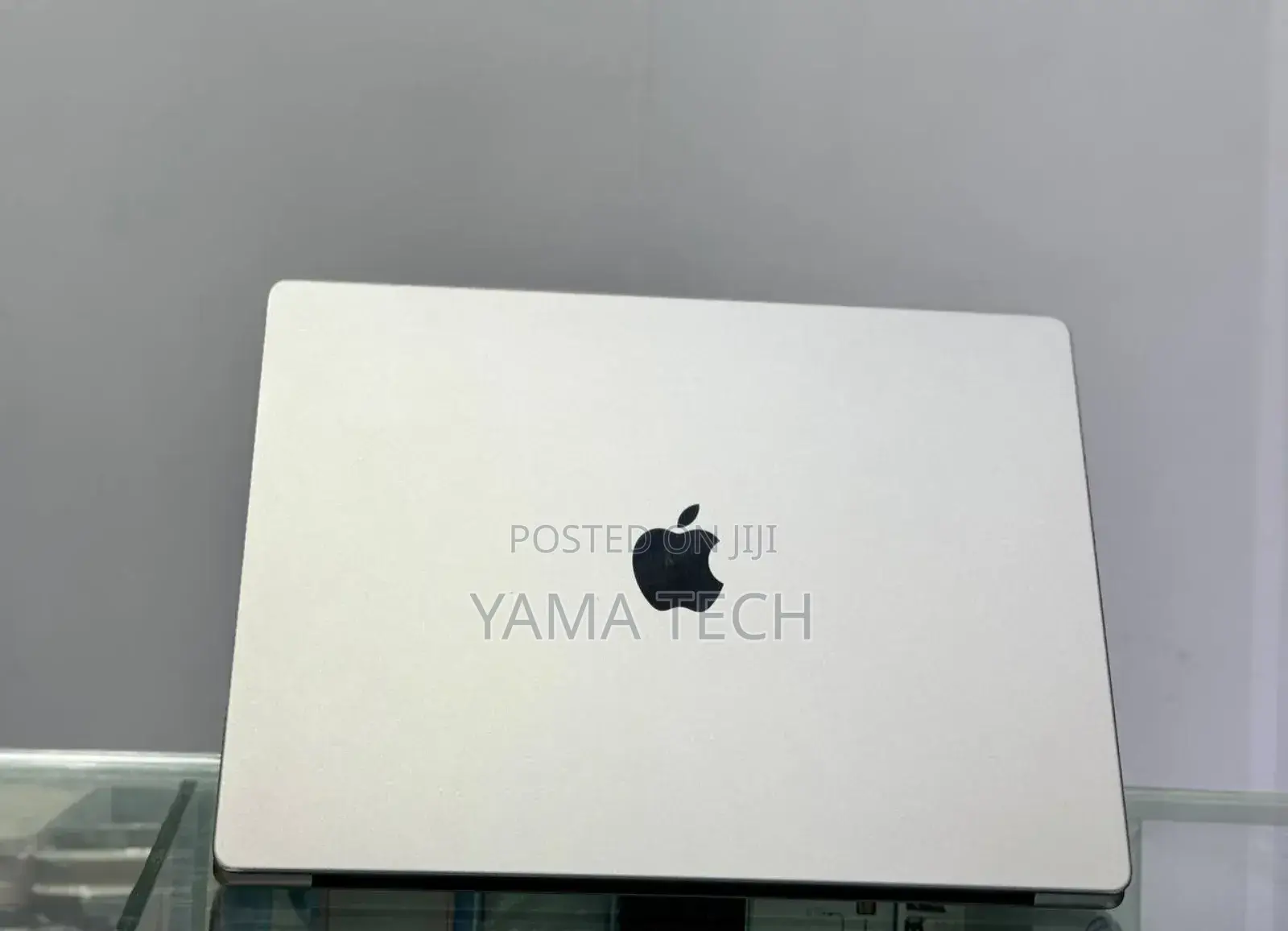 New Laptop Apple MacBook Pro 2021 M1 32GB Apple M1 Pro SSD 2T
