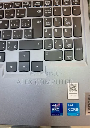 New Laptop Lenovo LOQ 15IRH8 16GB Intel Core I5 SSD 512GB