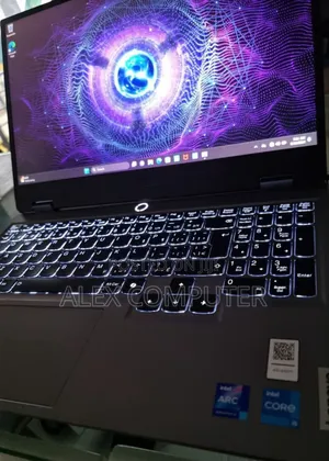 New Laptop Lenovo LOQ 15IRH8 16GB Intel Core I5 SSD 512GB