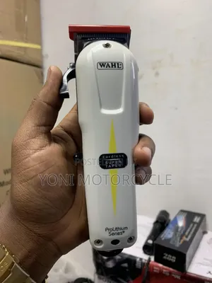 በቻርጀር የሚሰራ ኦሪጂናል Wahl ማሽን