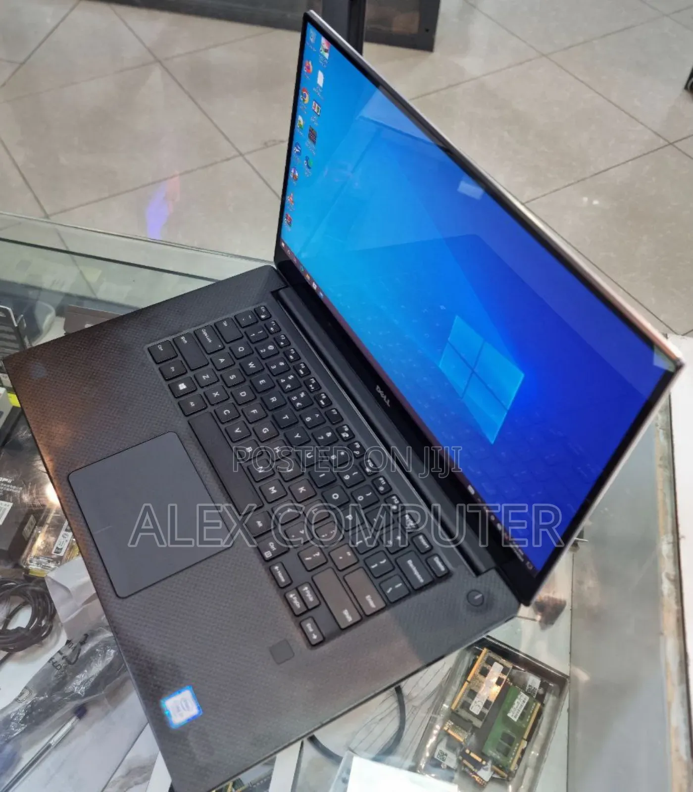 New Laptop Dell XPS 15 16GB Intel Core I7 SSD 512GB