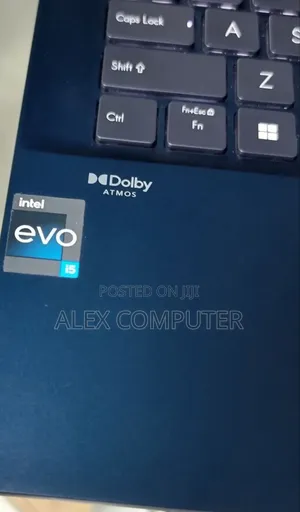 New Laptop Asus ZenBook UX430UQ 8GB Intel Core I5 SSD 512GB