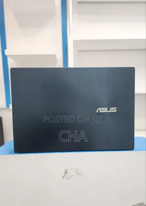 New Laptop Asus Zenbook 14 UX434 16GB Intel Core I7 SSD 512GB