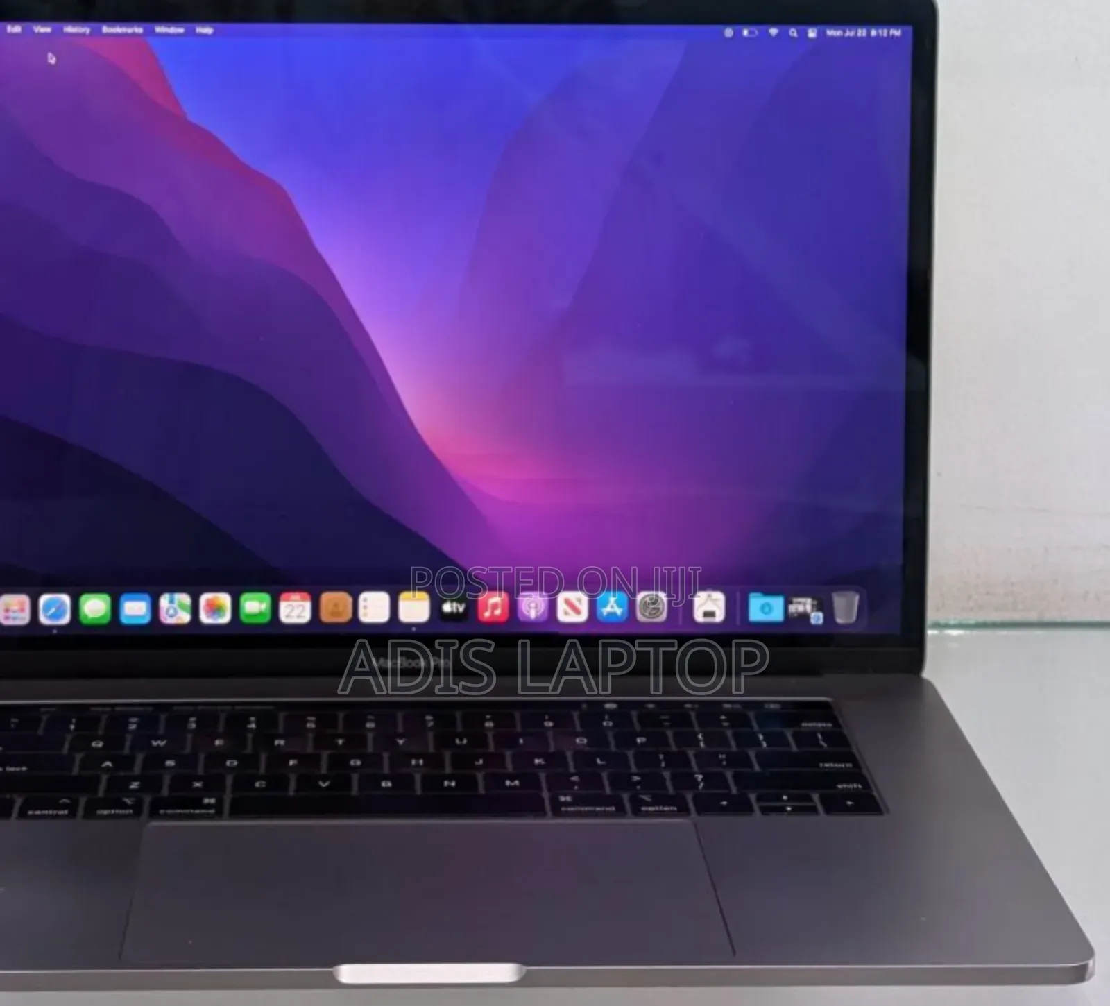 New Laptop Apple MacBook Pro 2018 32GB AMD SSD 512GB
