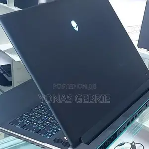 New Laptop Alienware M17x R2 24GB AMD Ryzen 9 SSD 1T
