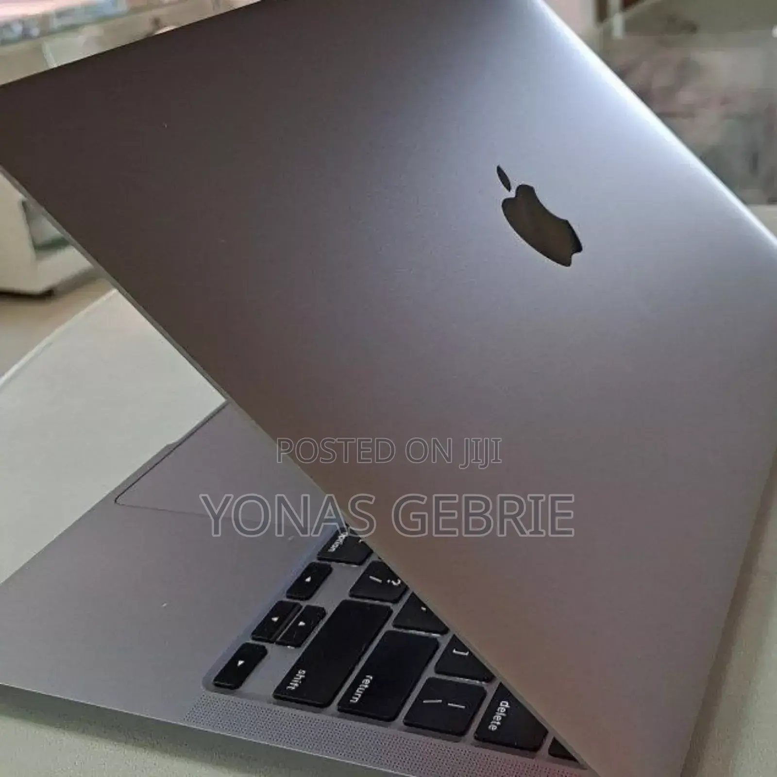 New Laptop Apple MacBook Pro 2020 16GB Intel Core i5 SSD 512GB