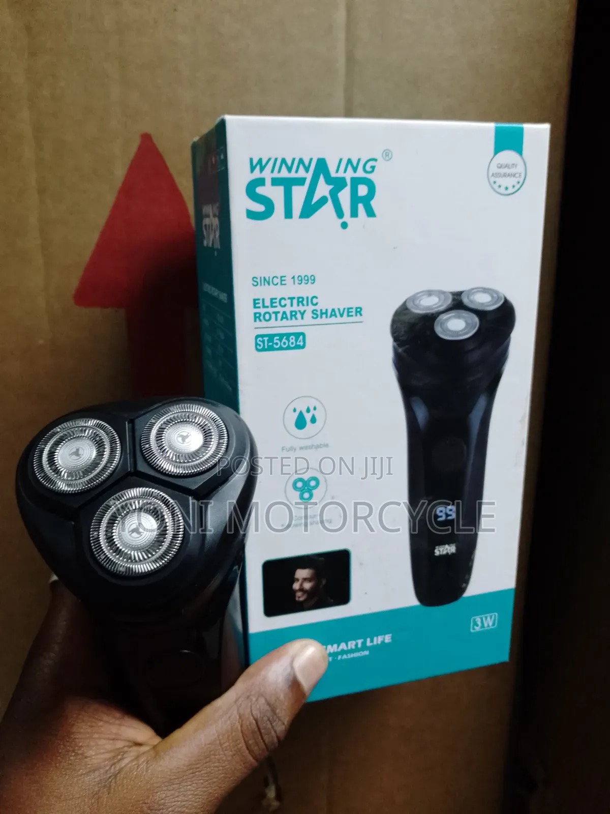 WINNING STAR Shaver 
360-ዲግሪ ሽክርክሪት ባለሶስት