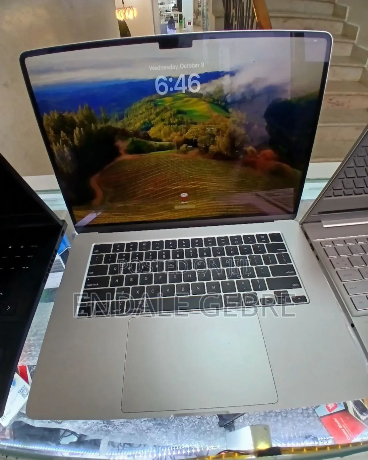 New Laptop Apple MacBook Pro 2023 M2 8GB Apple M2 SSD 256GB
