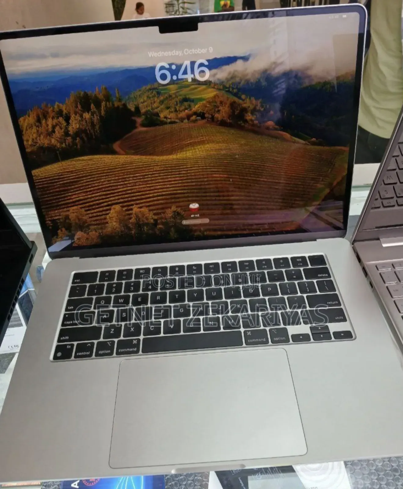 New Laptop Apple MacBook Air 2023 M2 8GB Apple M1 SSD 256GB