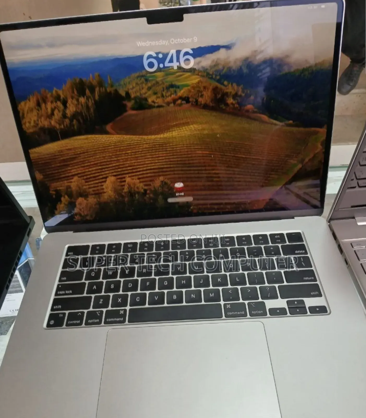 New Laptop Apple MacBook Air 2023 M2 8GB Apple M2 SSD 256GB