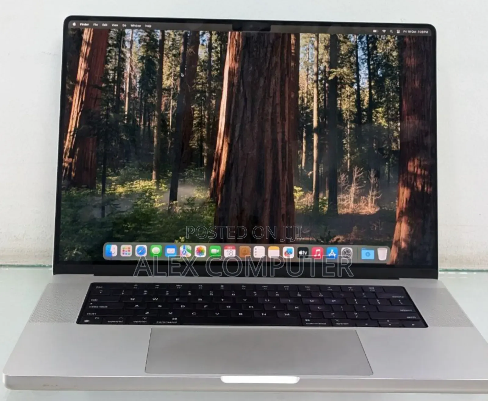 New Laptop Apple MacBook Pro 2021 M1 16GB Apple M1 Pro SSD 1T