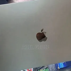 Photo - New Laptop Apple MacBook Pro 2022 M2 8GB Apple M2 SSD 256GB