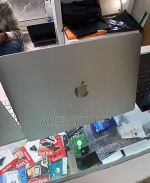 Photo - New Laptop Apple MacBook Air 2022 M2 8GB Apple M2 SSD 256GB