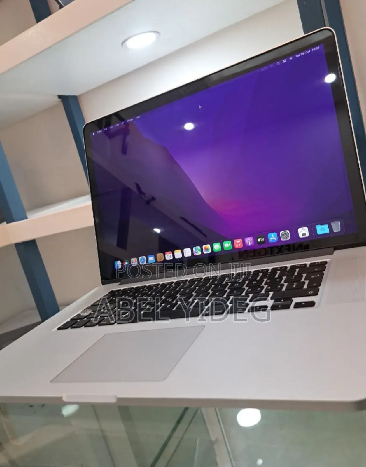 New Laptop Apple MacBook Pro 2015 16GB Intel Core I7 SSD 256GB