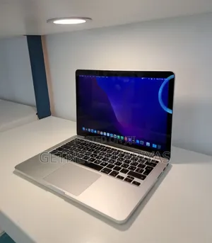 New Laptop Apple MacBook Pro 2015 8GB Intel Core I5 SSD 256GB